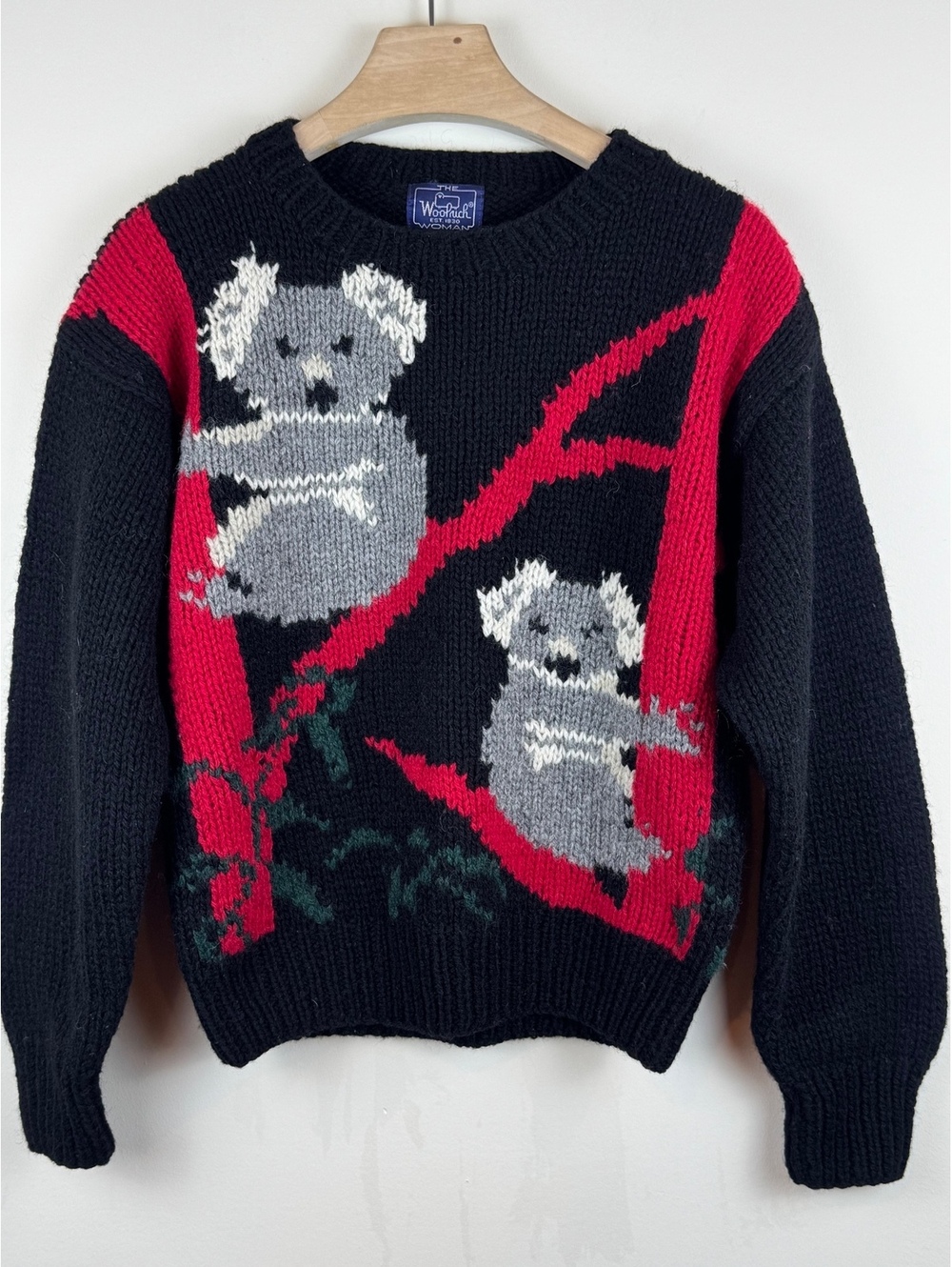 Vintage Woolrich Woman 100% Wool Koala Bear Intarsia Sweater Black Red 80s M